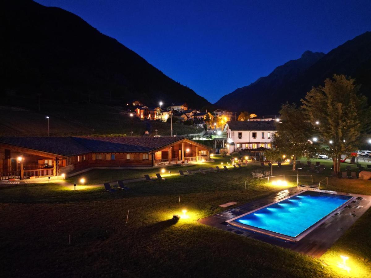 Hostellerie Le Lievre Amoureux Valpelline Exterior foto